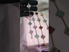 Bông tai kim cương vàng 18K Tùy chọn có sẵn cho nhà phân phối trang sức B2B