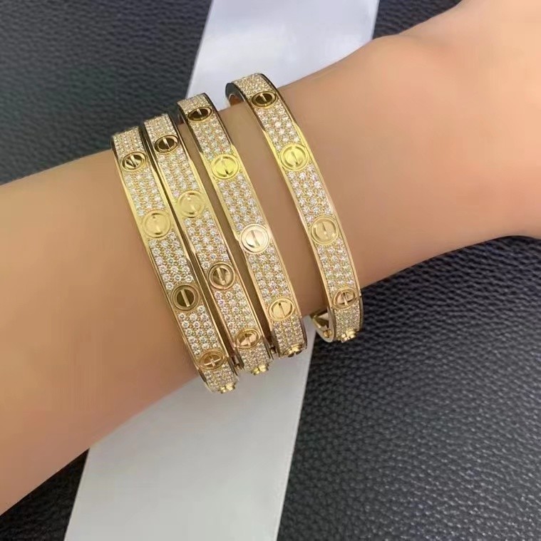 trường hợp công ty mới nhất về đồ trang sức đẹp.