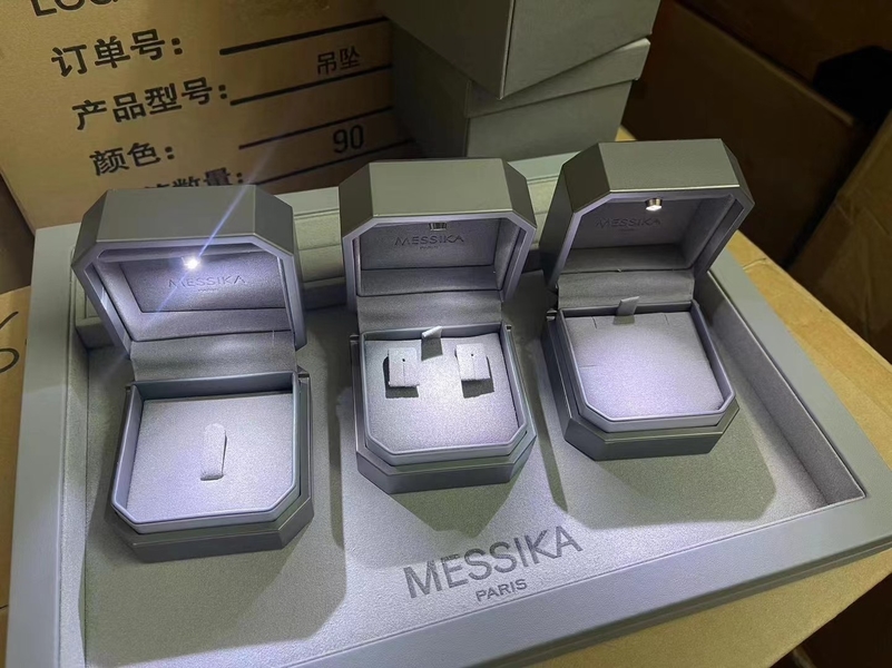 Trung Quốc tốt Vòng tai kim cương vàng 18K bán hàng