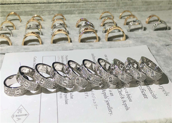 Luxurious 18K Gold Diamond Ring with Diamond Decorated Design and 10 Workdays Delivery