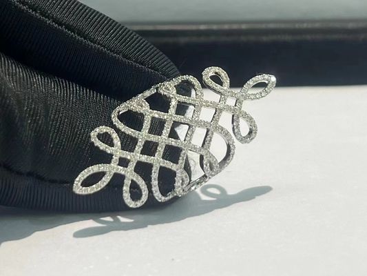 Vật trang sức thương hiệu tùy chỉnh được làm bằng tay với bảo hành hạn chế 1 năm và thiết kế chữ ký phù hợp