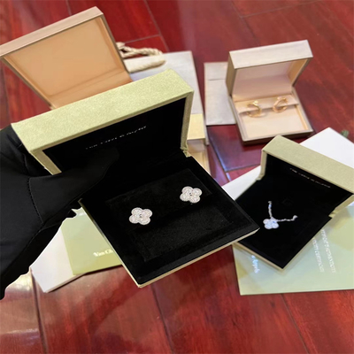Đồ trang sức kim cương sang trọng tùy chỉnh HK Setting Jewelry Manufacturer'S Factory
