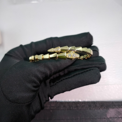 Serpenti Viper Một cuộn dây đeo vàng vàng 18 Kt đặt bằng kim cương