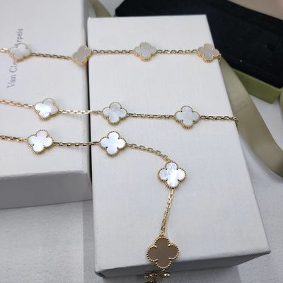Khám phá sự thanh lịch vượt thời gian của đồ trang sức Custom Brand cho nhu cầu B2B của bạn